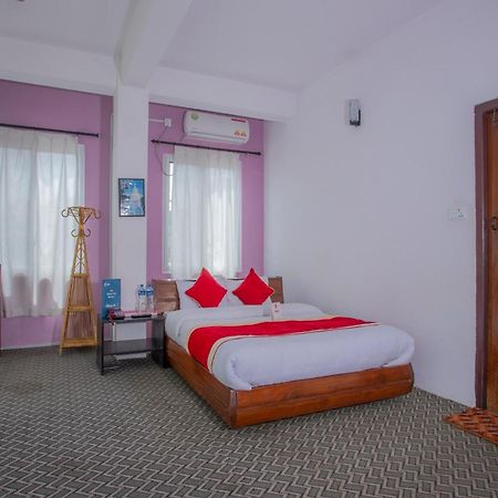 Oyo 135 Lost Garden Apartment And Guest House Katmandú Exterior foto